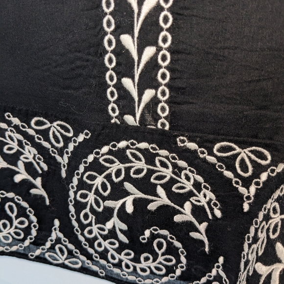 Ann Taylor 10 black cotton skirt with embroidery - Picture 8 of 10